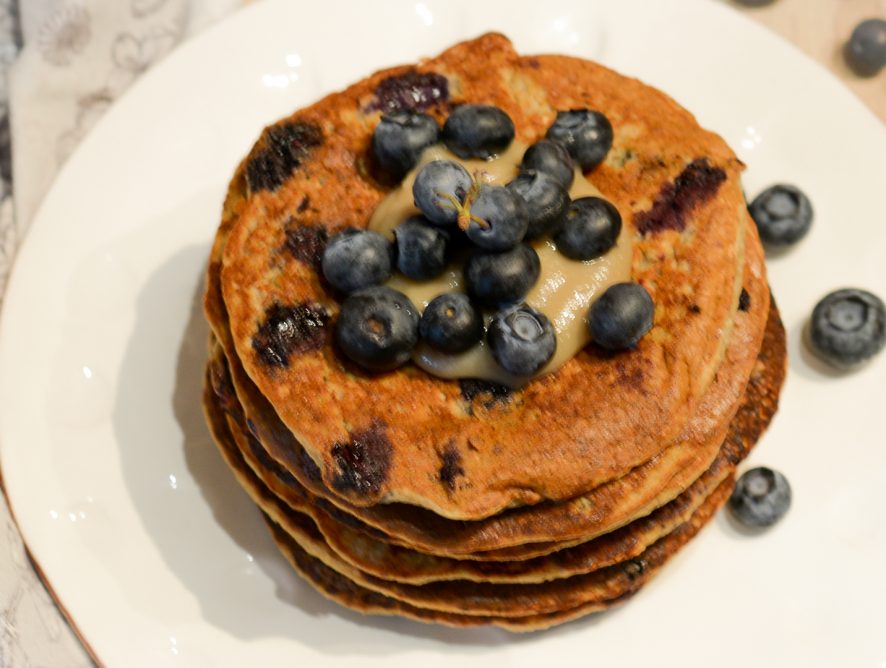 Овсяные блины с ягодами без глютена, лактозы, сахара и яиц (Vegan)